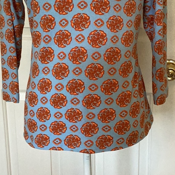 J. McLaughlin Blue Patterned Top w/ Bracelet Length Sleeves - Picture 4 of 10